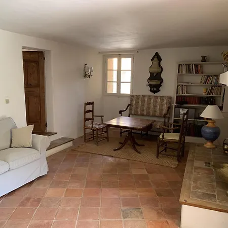 Mas Provencal Avec Piscine Pour En Famille Ou Amis וילה